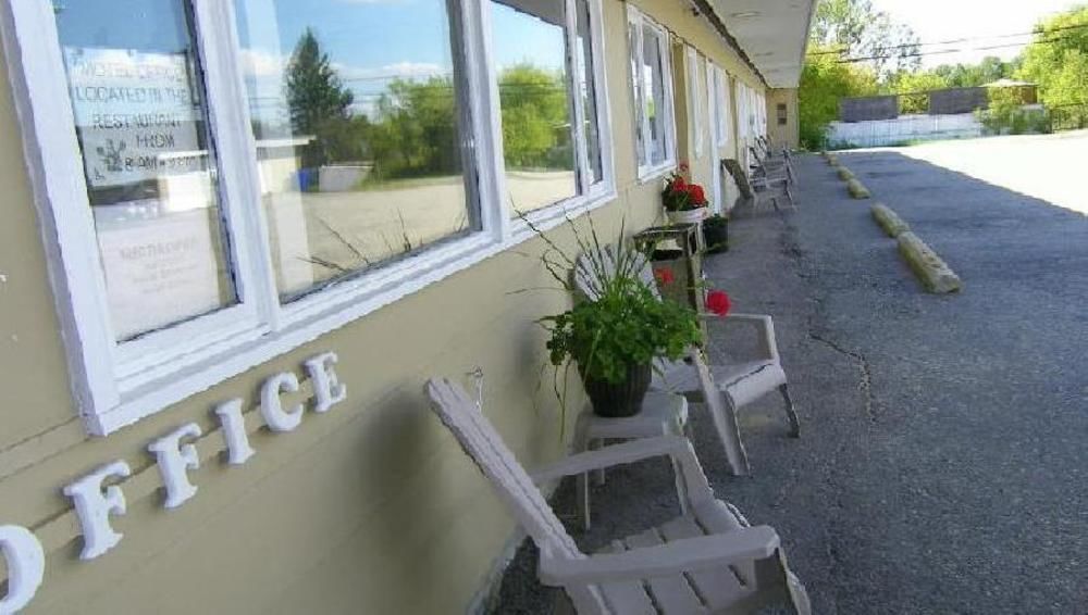 Trans Canada Motel & Restaurant Dryden Buitenkant foto
